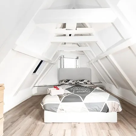 House Of Artists Centrum Bed & Breakfast 3*